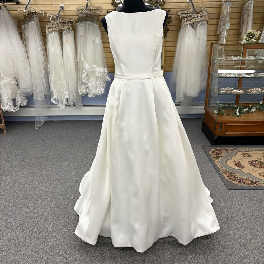 Kenneth Winston – Style 1841 Wedding Dress